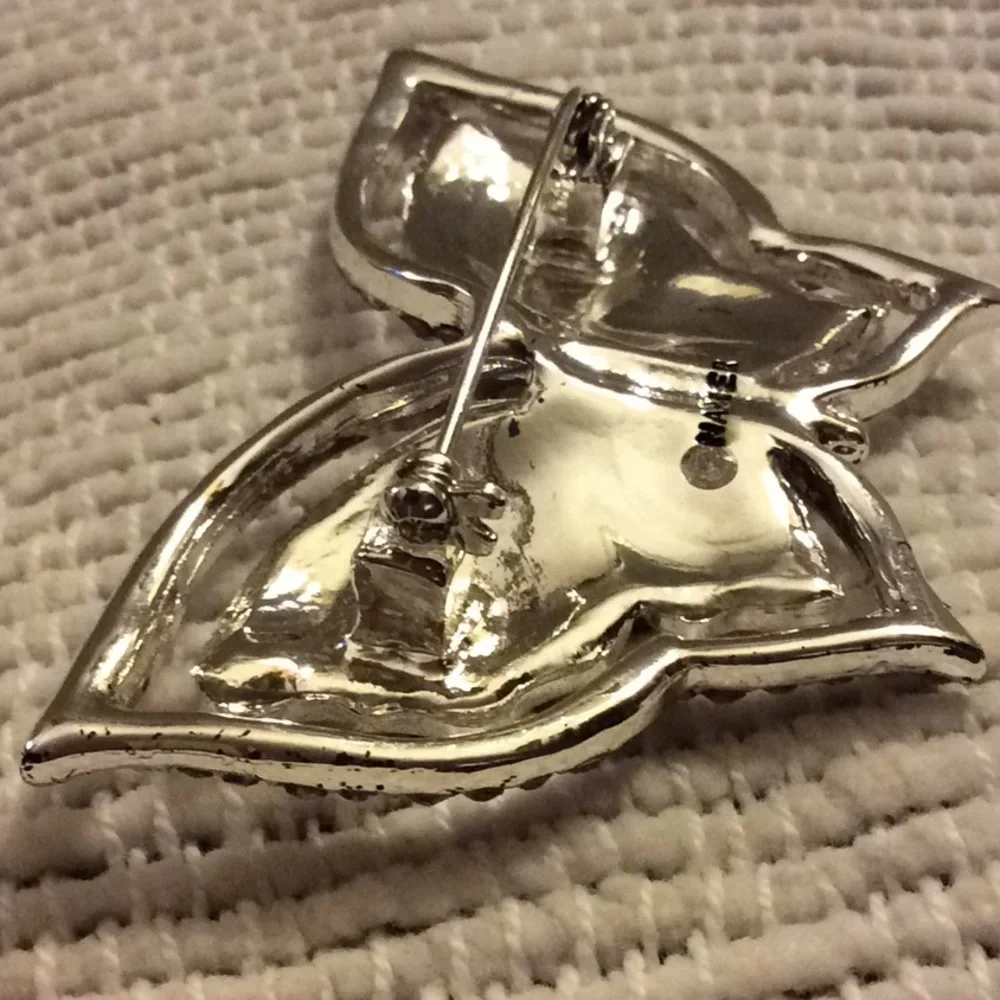 Napier Butterfly Brooch - Picture 8 of 8